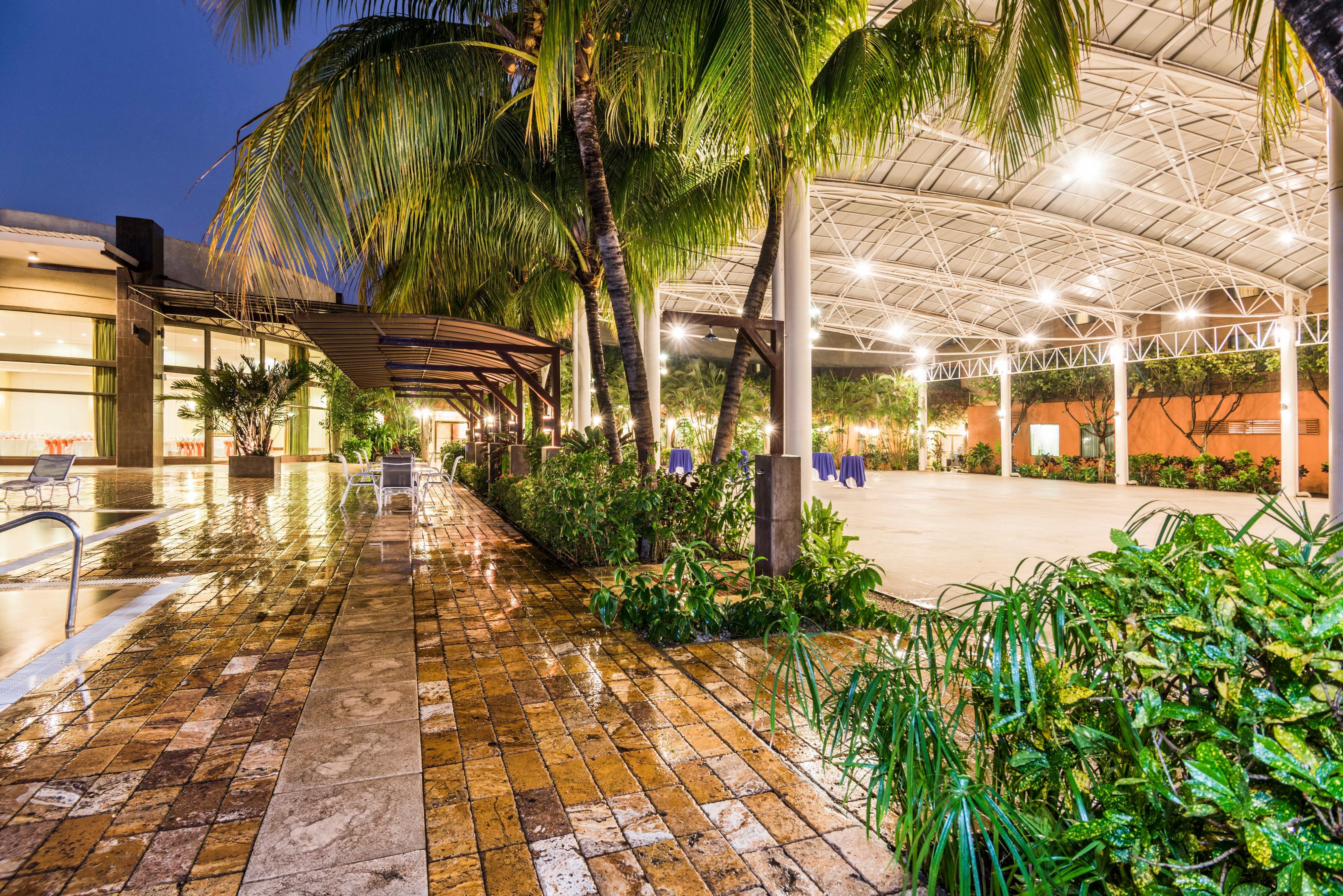 Holiday Inn Convention Center By Ihg Managua Exteriör bild