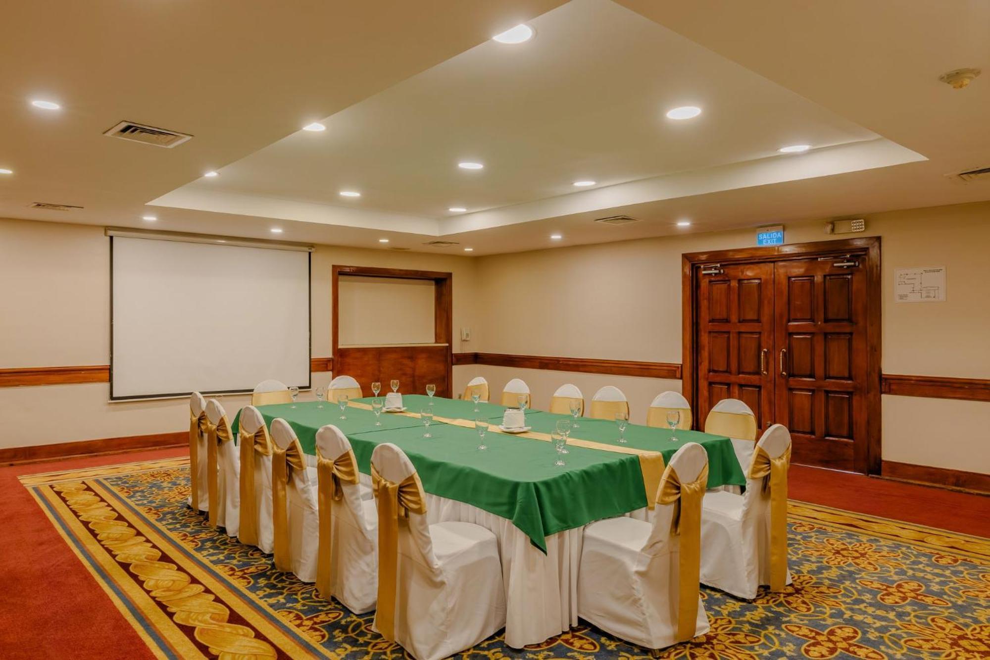 Holiday Inn Convention Center By Ihg Managua Exteriör bild